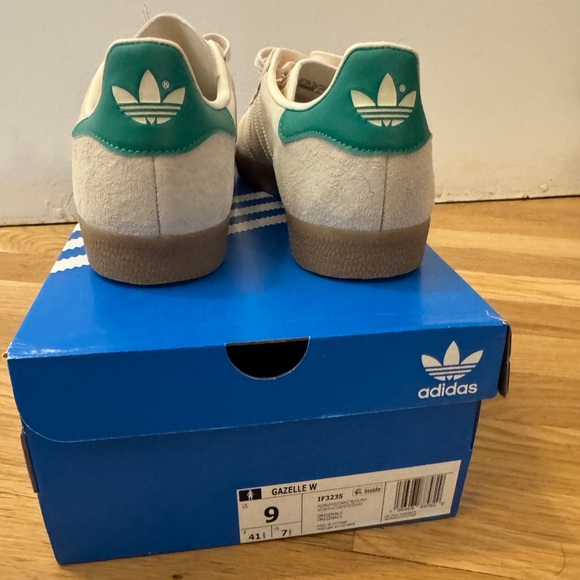 NWT Adidas Gazelle “Wonder White Green” Size 9 - Picture 3 of 5